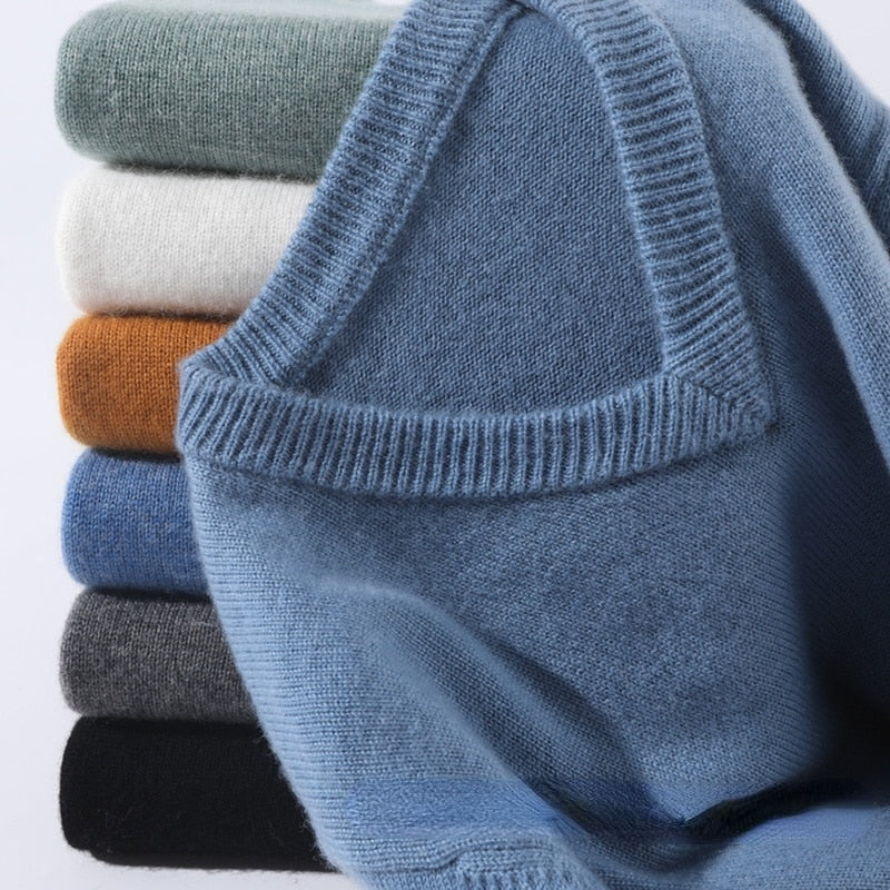 Męski sweter z dekoltem w serek