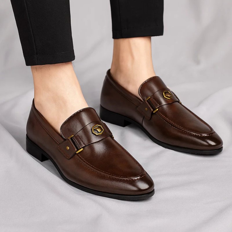 Męskie mokasyny z eleganckim charakterem na różne okazje