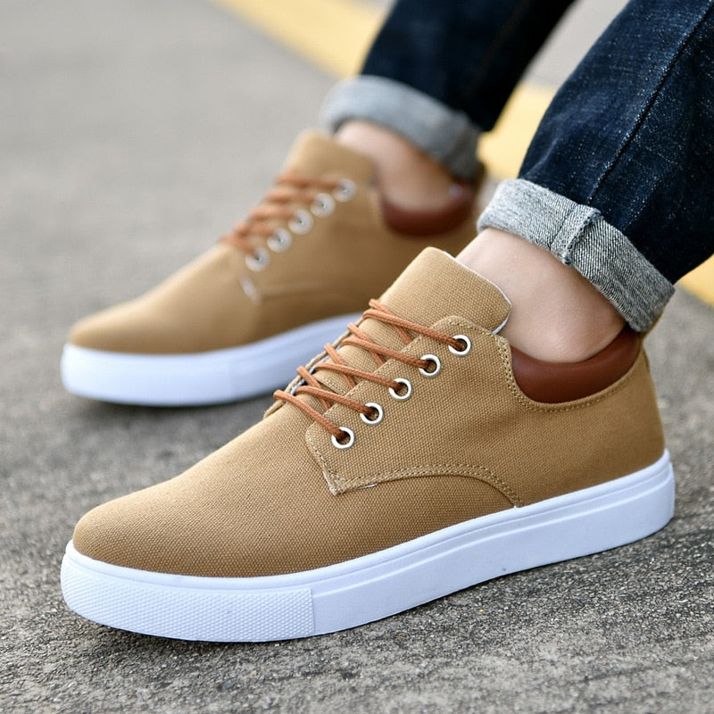 Sneakersy sznurowane do codziennych zestawów