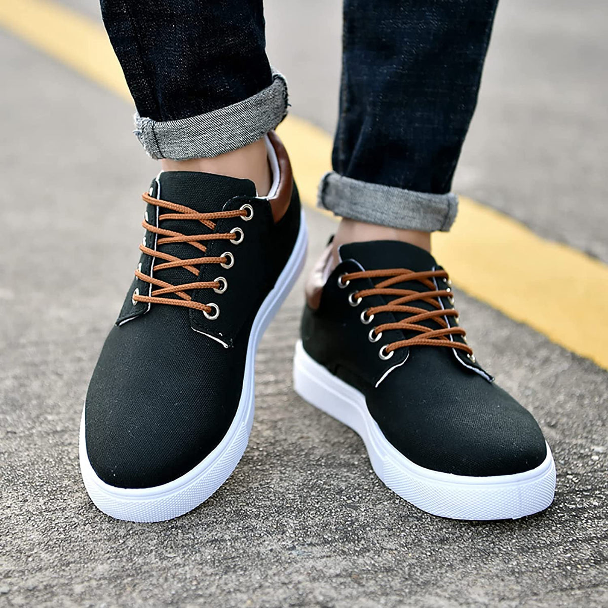 Sneakersy sznurowane do codziennych zestawów
