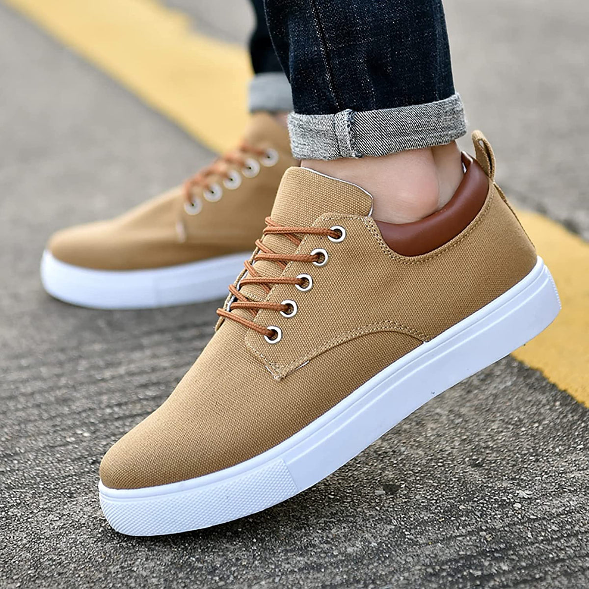 Sneakersy sznurowane do codziennych zestawów