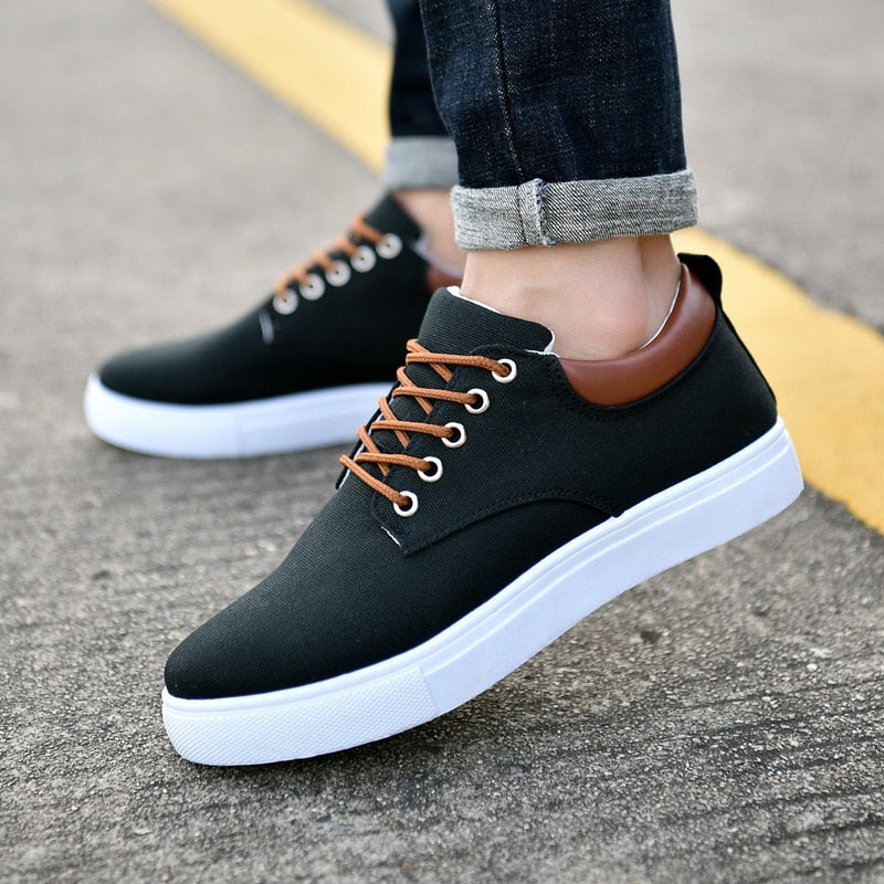 Sneakersy sznurowane do codziennych zestawów