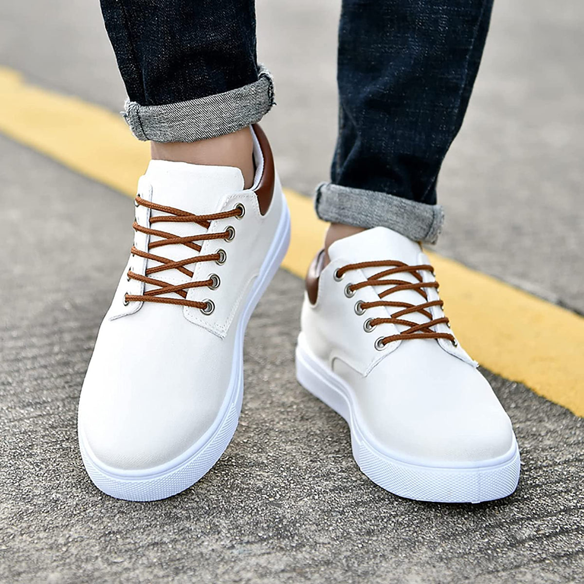 Sneakersy sznurowane do codziennych zestawów